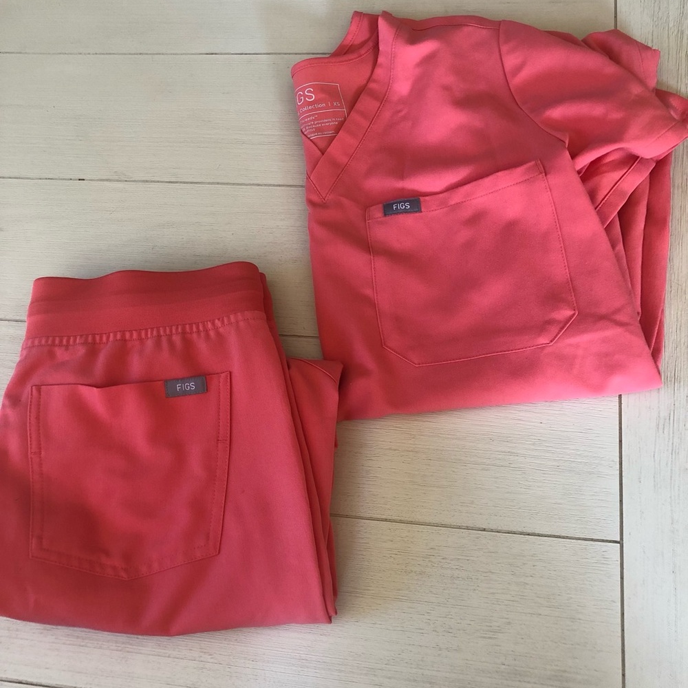 Hot Coral Fig Scrubs XS
